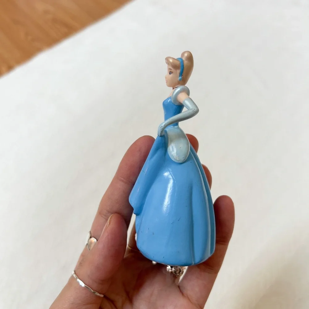 DISNEY Princess Cinderella Cake Topper - Blue dress, 4